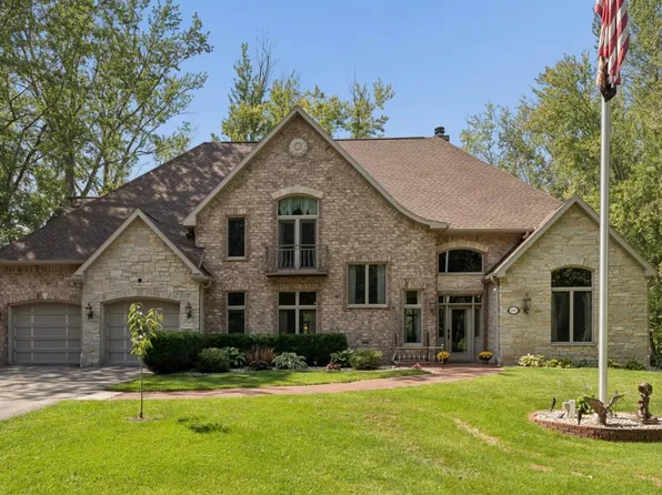 N3877 Betty Dr, Hortonville, WI 54944