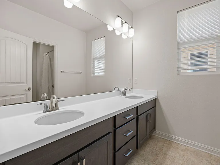 1805 Martinez Dr — Photo 24