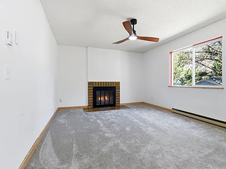 2130 Flat Iron Dr — Photo 9