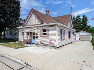 1514 22nd St, Two Rivers, WI 54241