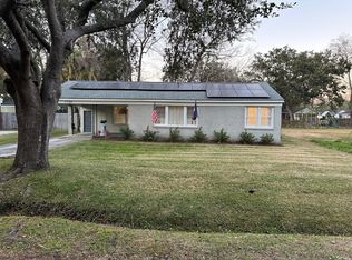 1720 Pinecrest Rd, Charleston, SC 29407