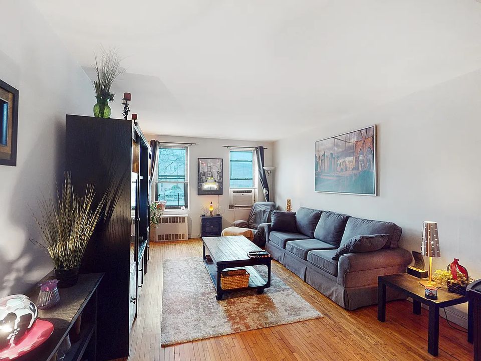 1st image of 2212 Plumb 1 St #1B
