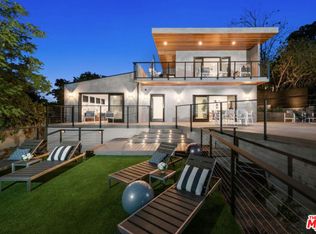 3936 Farley Ct, Studio City, CA 91604