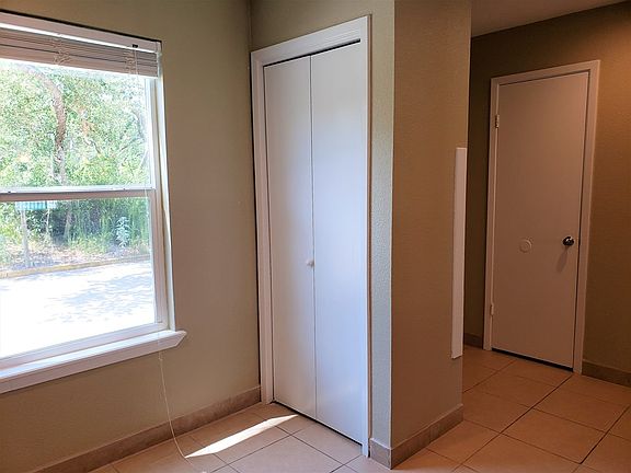 5th image of 302 Saint Andrews St APT 102J