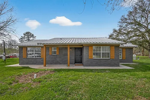 25409 Pebble Dr Photo 1