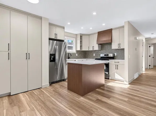 62 E Templeson Cres NE, Calgary, AB T1Y 5L8