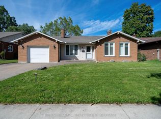 7107 Woodgate St, Niagara Falls, ON L2J3G4