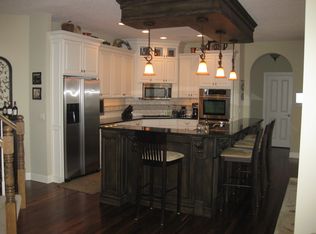 5892 Sunnybrook Ln, Mound, MN 55364