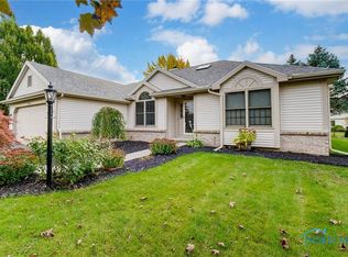 1784 Eaglecrest Rd, Perrysburg, OH 43551