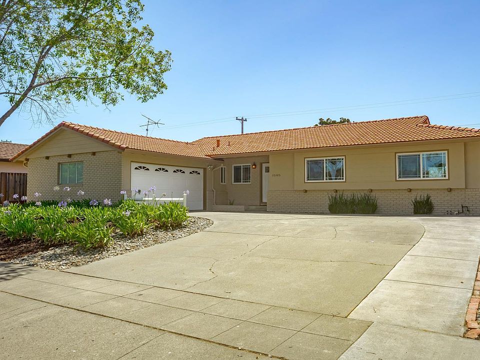 1st image of 10385 Westacres Dr