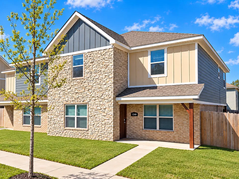 1349 N Corsica Dr