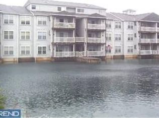 307 Waters Edge Dr, Newark, DE 19702