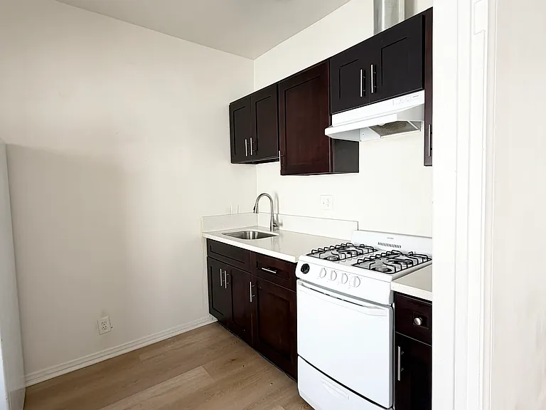 619 S Normandie Ave #16 — Photo 5