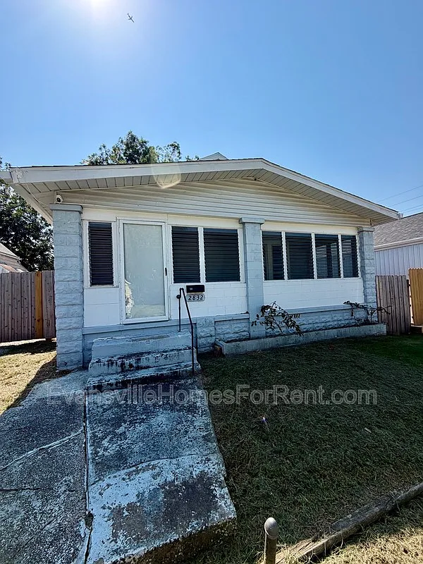 2 bed, 1.0 bath, $1,350 — Photo 1