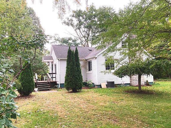3rd image of 1803 Westwood Dr