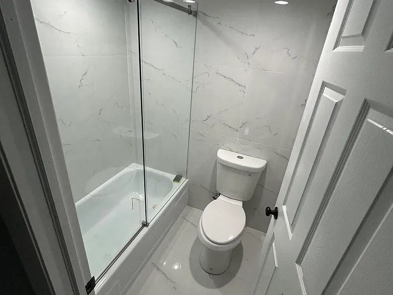 6361 N Falls Circle Drive 212 #212 — Photo 8
