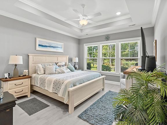 4th image of 467 Pomo Dr.