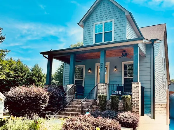 24 Oak St, Belmont, NC 28012