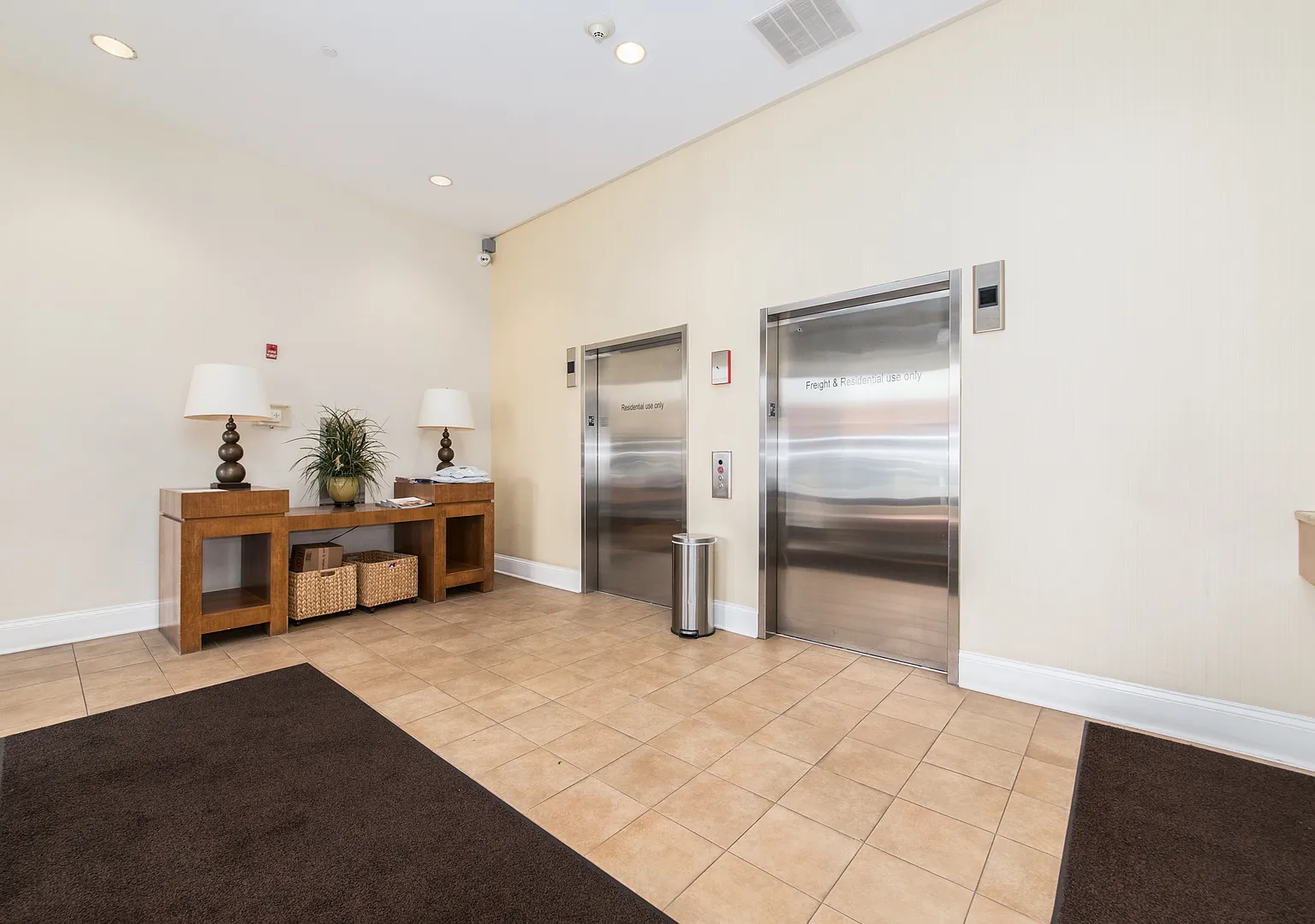 1 bed, 1328 sqft, $3,100 — Photo 2