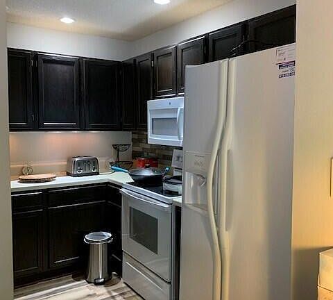 5th image of 4641 Timbermill Ct APT 301