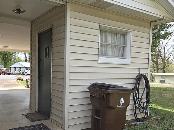 4th image of 120 Nasson Ln