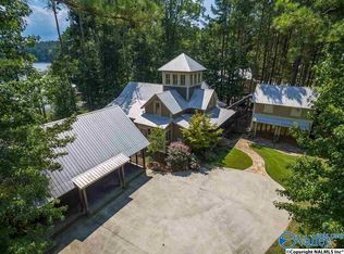 64 Clairvaux Dr, Scottsboro, AL 35769