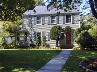 19 Castlewood Rd, West Hartford, CT 06107