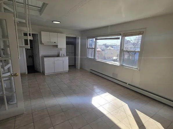 90 Clark St, Garfield, NJ 07026