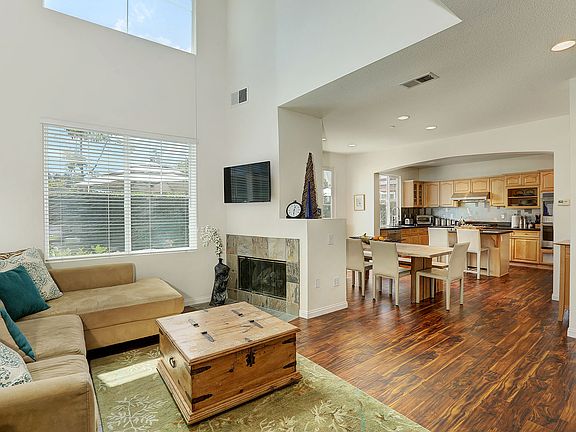 2nd image of 5327 Ballona Ln