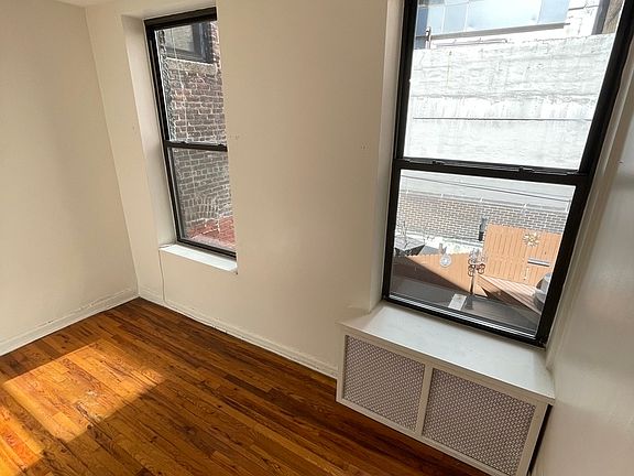 5th image of 111 E 31st St APT 2B