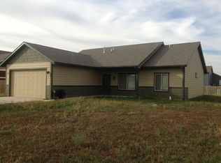 18 6th St SW, Tioga, ND 58852