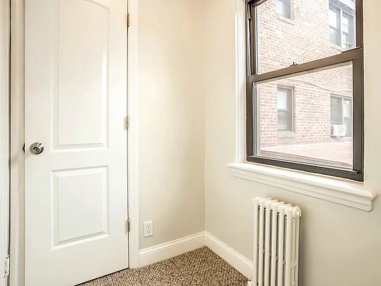 103 Lawson St #B — Photo 4