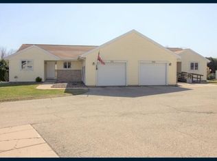 701 Badger Ct #703, Fort Atkinson, WI 53538