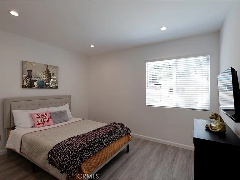 18623 Bryant St — Photo 21