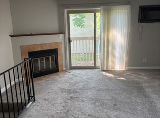 17568 Pond Cir, Eden Prairie, MN 55346