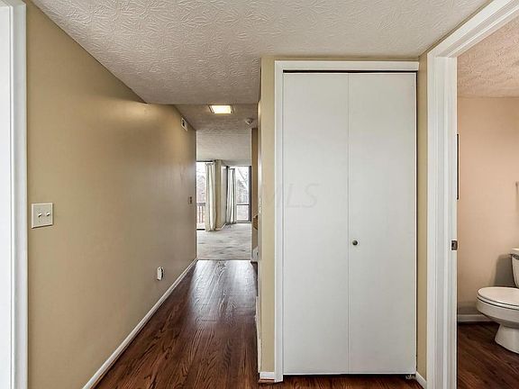 5th image of 4842 Crazy Horse Ln