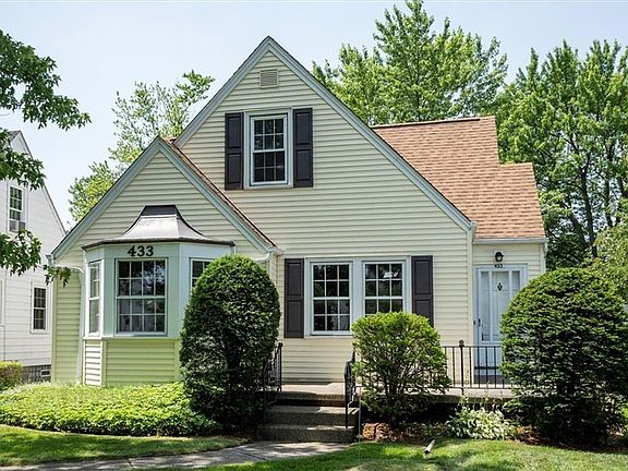 2nd image of 433 Huxley Dr