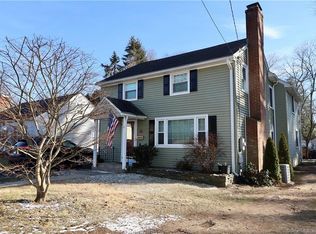 32 Nye St, Manchester, CT 06040