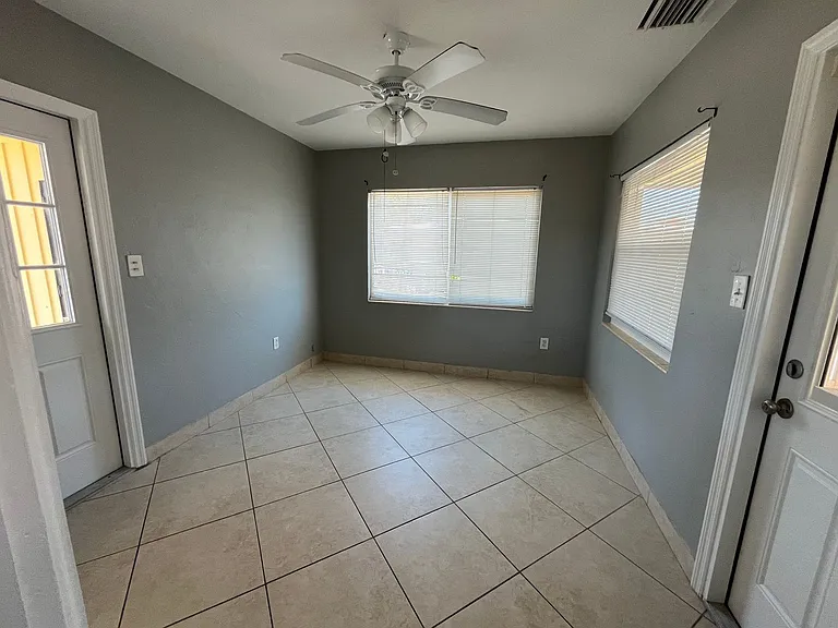 2154 Inner Cass Cir — Photo 10