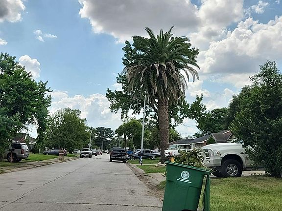 4th image of 11102 Carvel Ln