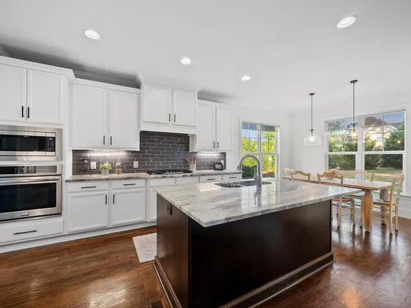 8701 Kimalden Ct, Wake Forest, NC 27587