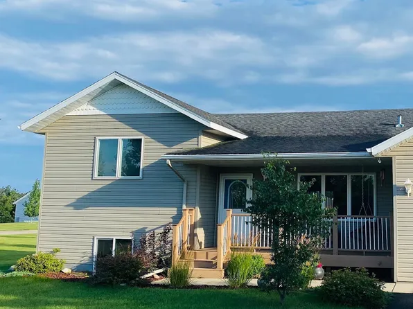 1147 Long Bridge Cir, Detroit Lakes, MN 56501