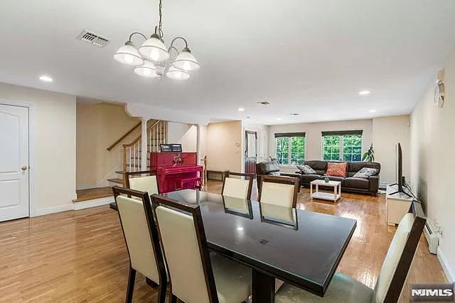 17 Skymark Ct — Photo 13