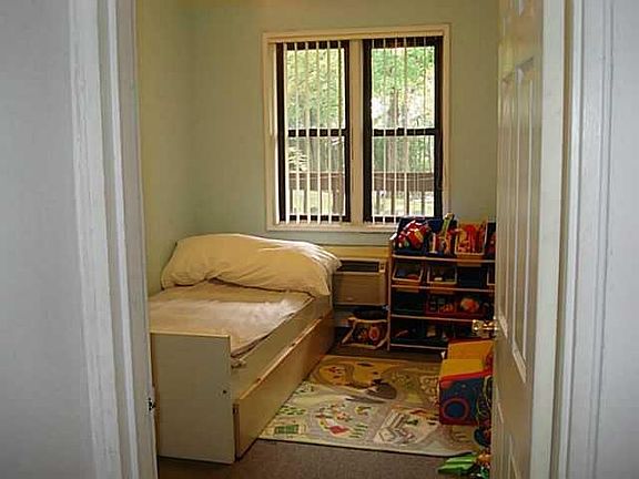 2nd image of 5 Oakdale Mnr APT A22