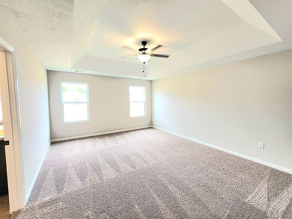 4th image of 3158 Easton Dr