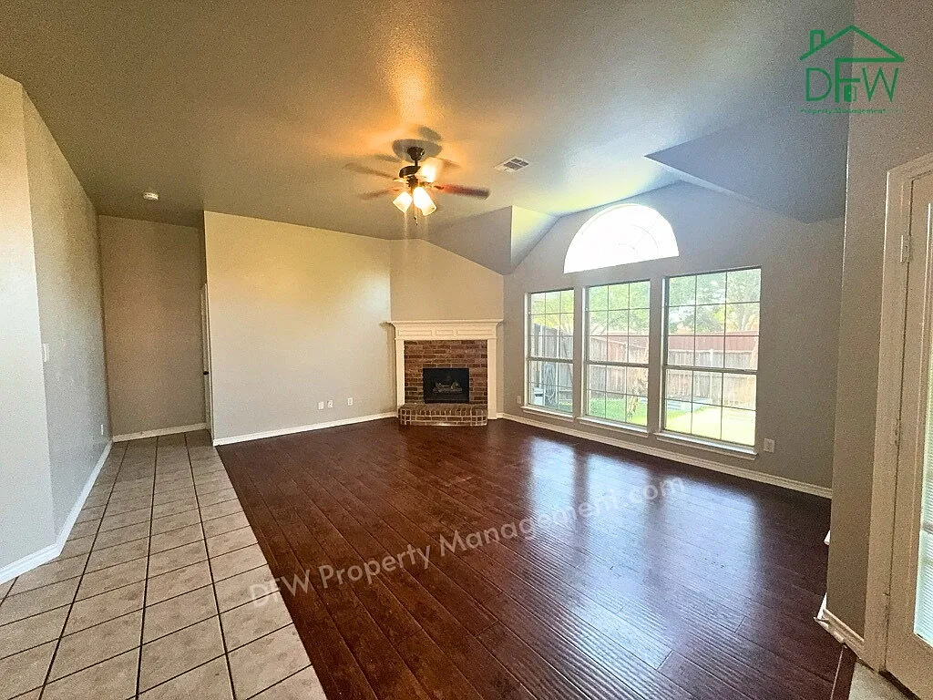 4 bed, 2.0 bath, 2486 sqft, $2,395 — Photo 3