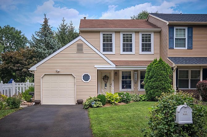 2nd image of 23 Wynmere Dr