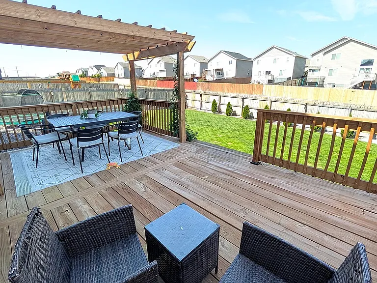 6452 Vedder Dr — Photo 31
