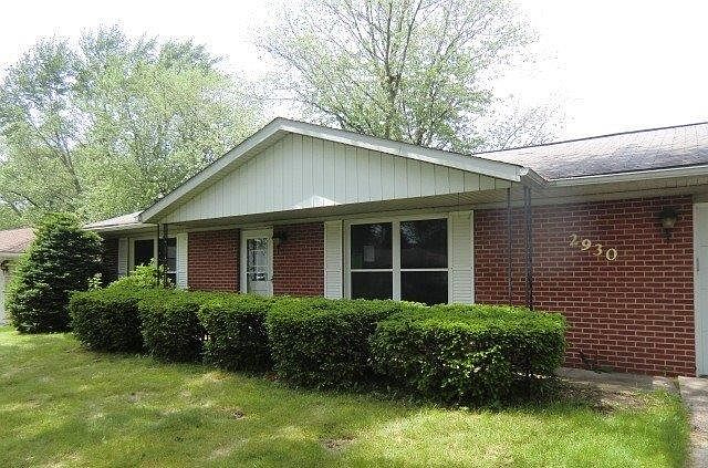 1st image of 2930 W 75th Pl