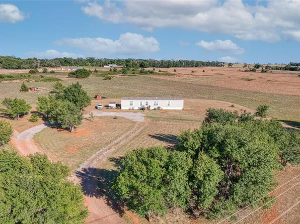 12018 N 2110th Rd, Dill City, OK 73641